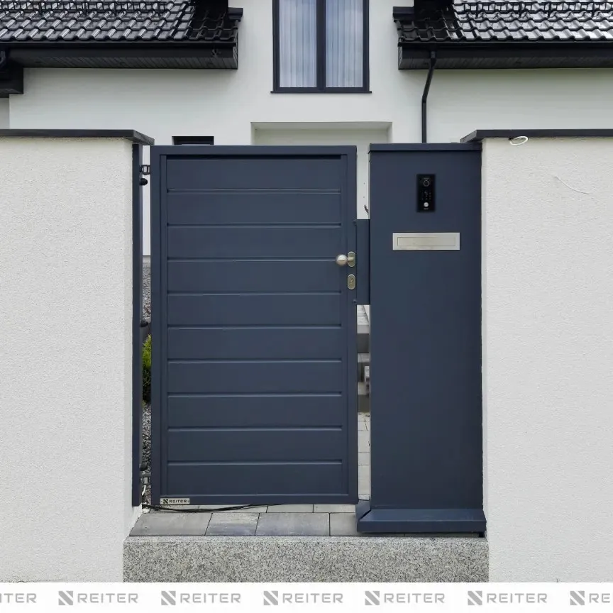 Smukły słupek multimedialny 100mm